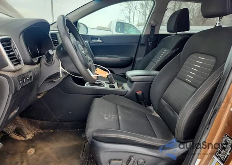 2021 Kia Sportage Lx z USA, uszkodzony, nr VIN KNDPM3AC6M7861287